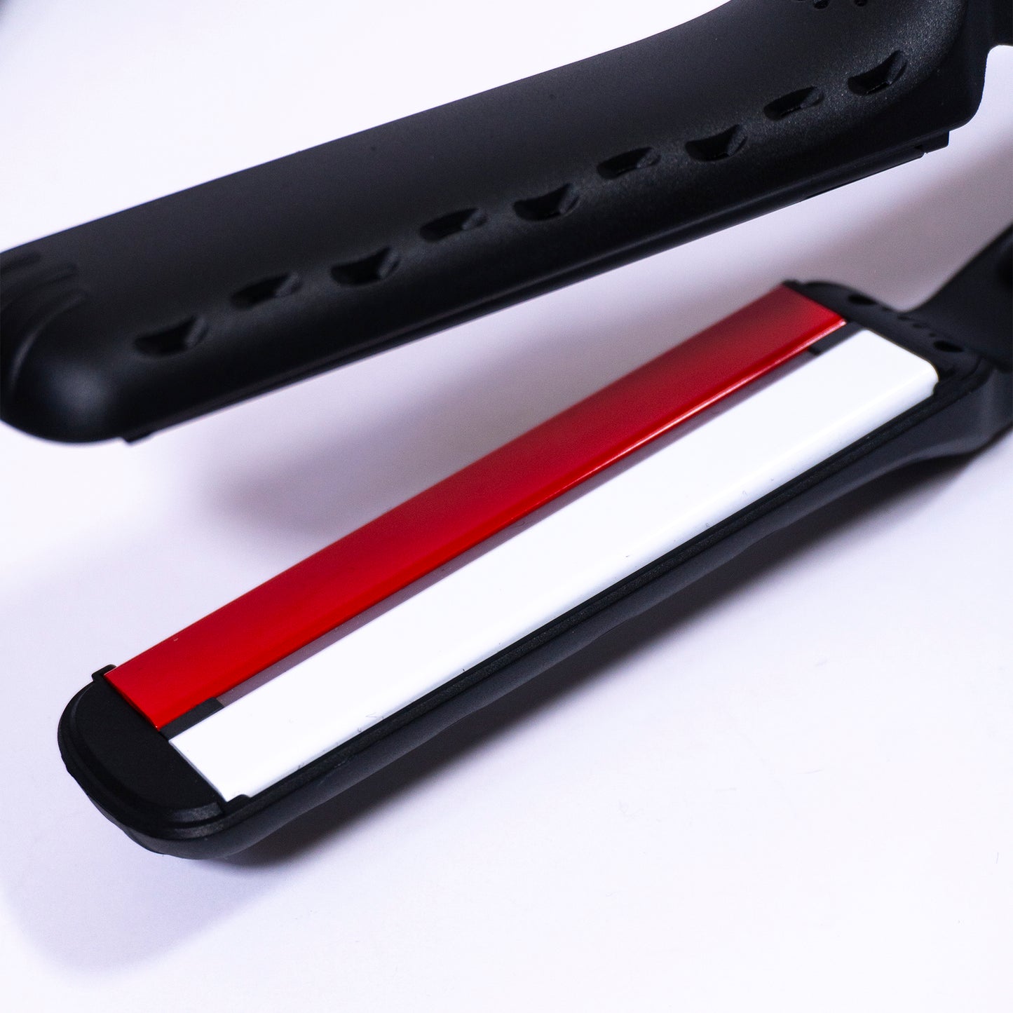 Plancha Profesional para el cabello marca Stylise Infrarroja